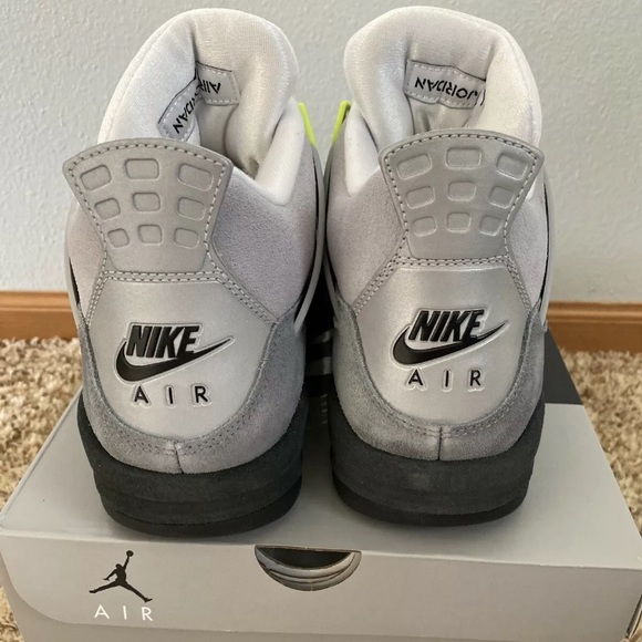 Nike Air Jordan 4 Retro SE 95 Neon - Picture 7 of 8